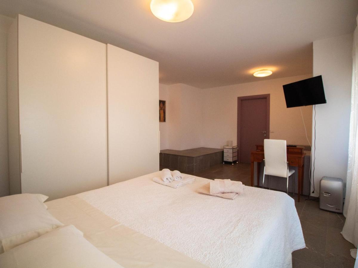 Готель Bed Adelaide Чивідале-дель-Фріулі Екстер'єр фото